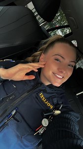 Konni nimmt euch heute mit zu ihrer Spätschicht bei der PI 29 in München-Forstenried. Ihr habt Interesse am Polizeiberuf? Informiert euch unter team.polizei.bayern.de. | Polizei Unterfranken