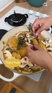 Cette recette de hauts de cuisses sauce champignons, thym et gratin de pommes de terre est une merveille, vous nous en direz des nouvelles 😍 La recette détaillée : https://www.marmiton.org/recettes/recette_hauts-de-cuisses-sauce-champignons_532503.aspx | Marmiton