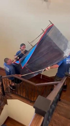 How 3 Pro Movers Safely Carry a Massive Furniture Piece Upstairs | Expert Moving Technique