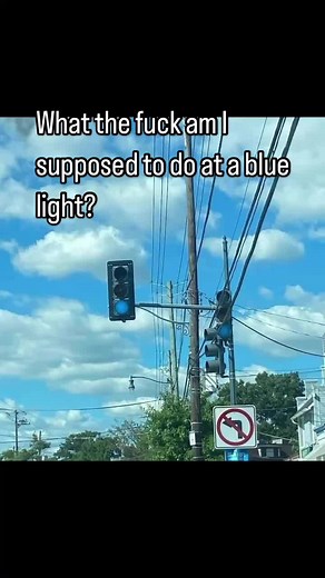What the fuck am I supposed to do at a blue light? #scottdell #scottdelltiktoks