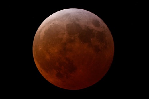 Total lunar eclipse forecast: How to see the blood moon Tuesday in central North Carolina