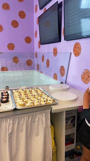 BARBIE WEEK!!🎀✨🤍🙌🏻 Come see us 🤗 #barbie #carolinescookies #smallbuisnessowner #cookies #louisiana #barbiepremier