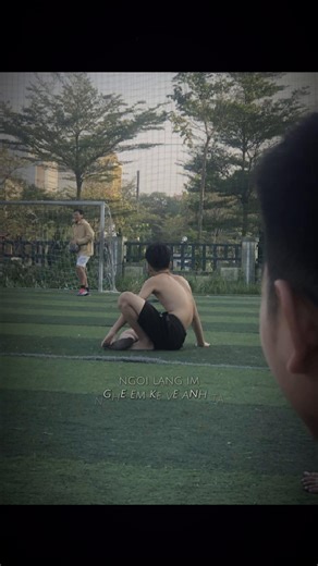 (Quốc Dũng) anh là một trùm chạy cánh, anh mà cầm được bóng thì lừa như neymar xoay comba như antony mất bóng khi nào không hay, khiến đối thủ phải bất ngờ trước kĩ thuật của anh...#xhuongtiktok #dabong84 @qd #CapCut