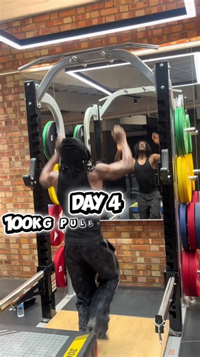 100kg Journey⏳ Weighted pull-ups 4x5-10reps Bodyweight Burnout Current weight: 17.5kg✅ STEADY MENTALITY🦍 #discipline #gymlife #weightedpullups #roadto100kg #gymworkout