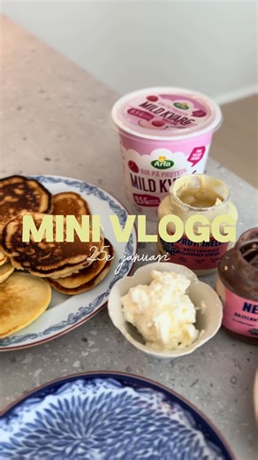 Vår söndag 🥞🍓🍌🌨️ bråkar era barn mycket med varann?🧒🏼👶🏼
