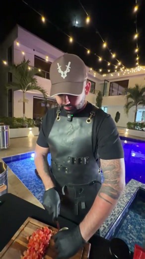 This is how you cut an onion, according to Andrés Barriles 😅🙃