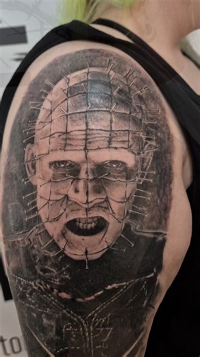 Tor Tattoos on Instagram: "Pinhead fra Hellraiser Av Tor #hellraiser #pinhead #pinheadtattoo #hellraisertattoo #tattoo #realism #realismtattoo #tattoobodø #bodøtattoo #tattoonorway #tatovering #movie #movietattoo #horrortattoo"