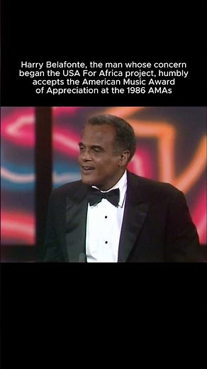 Harry Belafonte accepting the American Music Award of Appreciation in 1986.