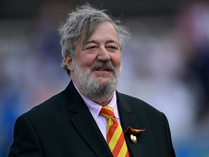 Stephen Fry broke his leg, pelvis and several ribs after dramatic stage fall: ‘This is my first outing’