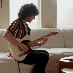 22K views · 35 reactions | Inspiriert? Mach was draus! Fender Studio ist die neue App zum spontanen Aufnehmen, Jammen und Komponieren. Ob Profimusiker oder Anfänger, mit Fender Studio hältst du deine musikalischen Ideen direkt fest. Dre Dimura präsentiert die wichtigsten Features und hilft euch beim Einstieg. Mehr erfahren: https://bit.ly/4jwTWuR | Fender | Facebook