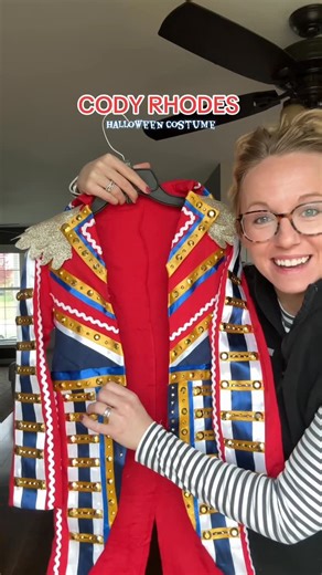 HAYLEY WOMBLES on Instagram: "WWE Cody Rhodes Halloween Costume 🇺🇸💀 #wwe #codyrhodes #codyrhodeswwe #halloween #halloweencostume #costume #wwecostumes"