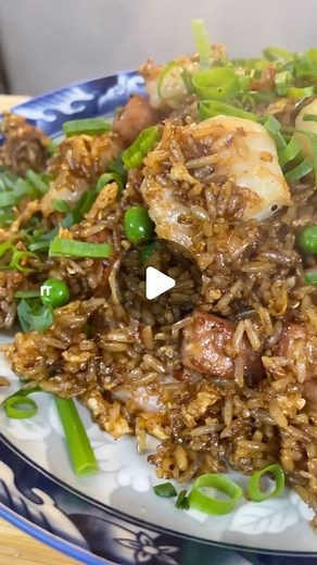 Vincent Yeow Lim | The secret ingredient to the perfect dish. Isn’t what you think it is. #wok #storytime #chinesecooking #chef #friedrice #easyrecipe | Instagram