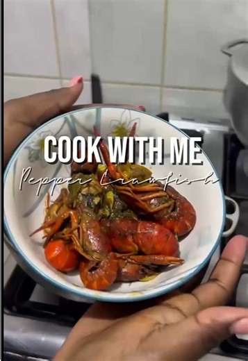 Come make pepper crawfish with me💕#crawfish #cookingtiktok #foodtiktok #minivlog #creatorsearchinsights