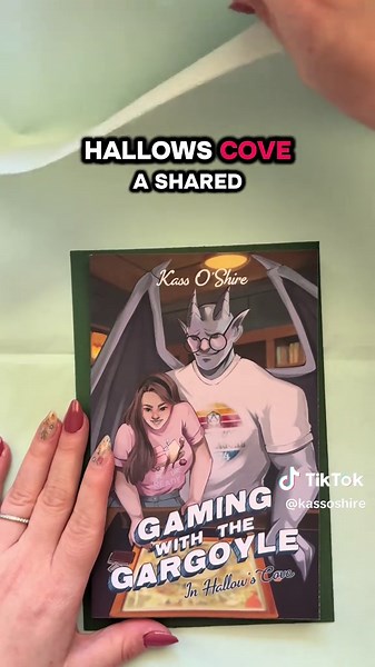 Gaming with the Gargoyle: A Cozy Monster Romance
