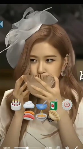 Rose asmr eating #blackpink #rosé #viralshorts