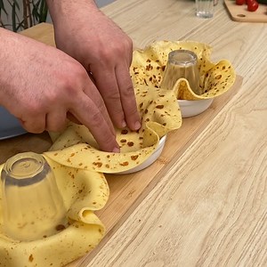 517K views · 3.4K reactions | Mini crepe-quiche! Duas maravilhas da culinária francesa se encontram numa mistura incrível  | Chefclub Portugal | Facebook