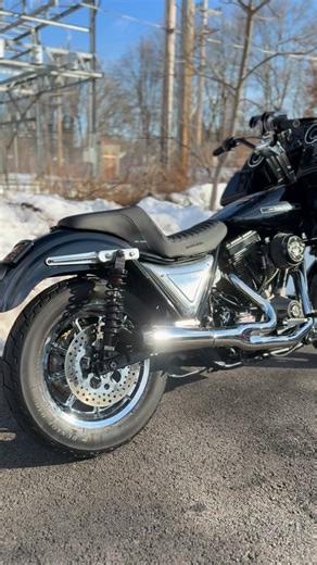 THE DYNA DUDE on Instagram: "1994 FXLR $17,500. Chassis has roughly 45k miles, drivetrain was completely rebuilt and has 2000 miles on it. Incredible bike, fully sorted and clean FXR. - Ultima 113” cerakoted grey with S&S crank, rods, Mahle pistons, S&S .640 lift cam. 2000 miles since rebuild - Factory trans case with Ultima 6-speed - BDL competition clutch - Bassani exhaust brand new - Carlini torque arm - Chain drive with chrome sprocket - Jagg 10-row oil cooler with electric fan - FXDX adjust