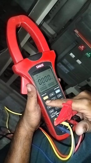 UT-243 digital power clamp meter setup | UT-243 digital power Clamp meter| #engineering #Electrical #electric #fbreels #reelsfb EEE World | EEM World