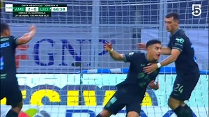 315K views · 10K reactions | ¡LO DE ZENDEJAS! 勞  Era el minuto 65, Richard y Alejandro la jugaron en corto en el tiro de esquina y el mexicano anotó un SEÑOR GOLAZO. 礪 ¡Las Águilas buscan entrar directo a Liguilla! | TUDN MEX | Facebook