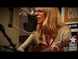 Aoife O'Donovan - Lay My Burden Down [Live at WAMU's Bluegrass Country]