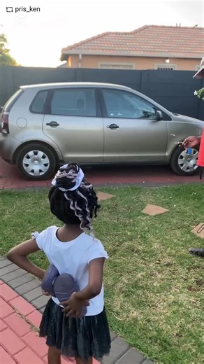 Yaa on Instagram: "Lol. Next time, tell her to get your wallet. #REPOST @pris_ken with @download_repost_pro - This old trick doesn’t work anymore on this generation 😂😂"