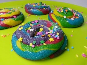 HOW TO MAKE UNICORN POOP PINATA COOKIES