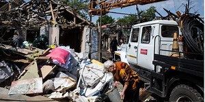 Russian invaders have deployed a convoy of obsolete T-62 tanks to Melitopol