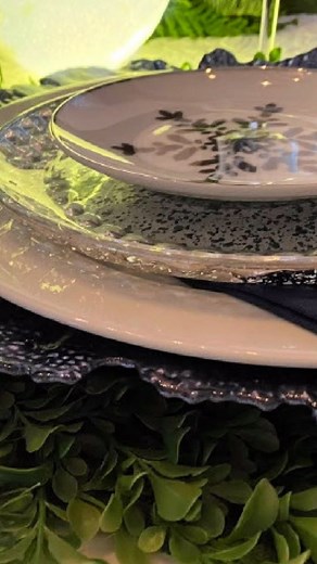 Set a magical winter table with diy glowing snowballs! They add such a wonderful wintertime glow to a table when nestled among evergreen boughs. #wintertablescape #tablescape #diycrafts | Celebrate & Decorate