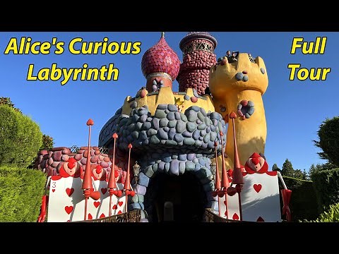 Alice's Curious Labyrinth POV Walk-Through at Disneyland Paris - Alice in Wonderland Hedge Maze