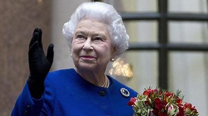 Muffled church bells toll at noon to mark death of UK Queen Elizabeth II, WATCH