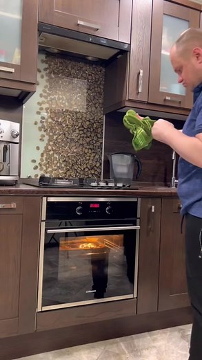 1.4M views · 1.3K reactions | How can you call such a man- #shorts | LINEA Cosmetica Florigan | Facebook