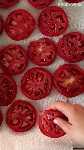 Simple Southern Tomato Pie