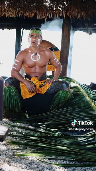 Are you interested in Samoan traditional cooking tips? 🙋🏽‍♂️ Crease demonstrates how to make and use leofi to avoid burning your hands from open-fire cooking.🔥 Share and follow us to learn more!🤙🏽 #polynesianculturalcenter #tastepolynesia #cooking #samoa #tradition #culture #tips #cookingtips #hawaii