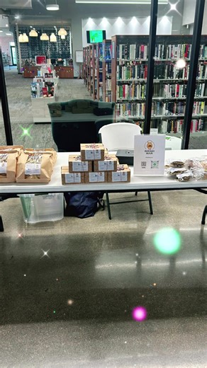 Checkout the Winter Homemaker Market at the Love Community Center today from 10-1! Lots of great vendors here today. #microbakery #farmstand #sourdoughbread #sourdough #christmas