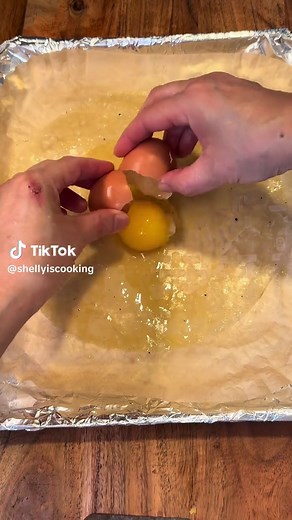 Rice Paper Part 17 | Crispy Breakfast Pizza (No Dough!) Made in Air Fryer 🔥 Recipe⬇️ Crispy edges, soft chewy center, and loaded with eggs, chorizo, and melty cheese… this might be my favorite one yet. Save this for your next easy breakfast idea! Ingredients * 2 rice paper sheets * 1 egg (for egg wash) * 2 eggs * 1/4 cup cooked chorizo * 1/3 cup shredded cheese (mozzarella, cheddar, or pepper jack) * 1 scallion, chopped * Salt & pepper * Oil spray Instructions 1. Beat 1 egg in a bowl. Quickly d