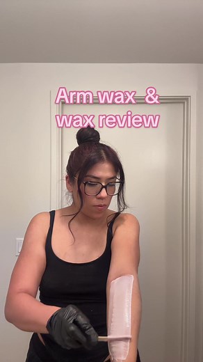 Cirepil Boudoir 8/10! Pros- elastic, applys smoothly, good melting time, hypoallergenic. Cons- scented, can leave wax residue. Medium dry time. Cost $40 for 28oz. Avaible on amazon, cirépil website and in salon centric/cosmo prof. #cirepilwax #cirepilboudoir #hardwax #waxreview #armwax #waxingtips #saloncentric #cosmoprof