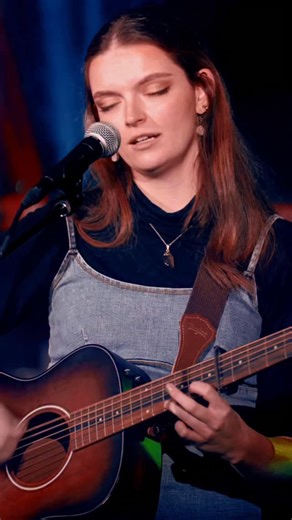 Keeping up with vocal warm-ups is hard when you’re juggling gigs, rehearsals, and life. So Wolf Studios created the Kickstart Vocal Warm-Up Course — a quick, guided routine that makes maintaining your vocal health effortless. This singer-approved warm-up routine is comprised of 7 targeted vocal exercises to help you: 🎤 wake up your voice in minutes 🎤 build consistency across chest, head & mix 🎤 expand range without pushing or straining 🎤 improve breath support and airflow 🎤 stay vocally pre