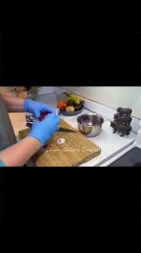 Why These Nitrile Disposable Gloves Are Perfect For Cooking | Hand-E Touch