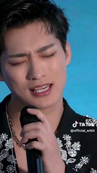 ORβIT 'LIVING DREAMING' Studio Live Performance