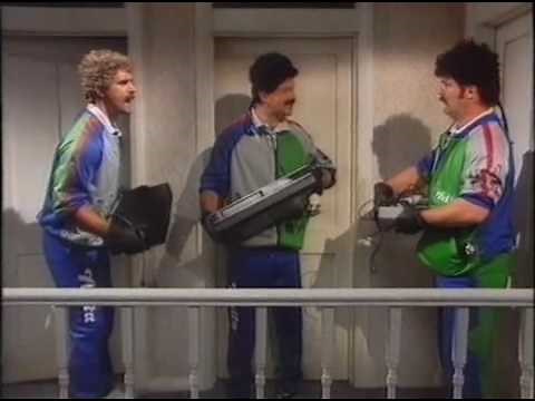 Harry Enfield - The Scousers Get Burgled