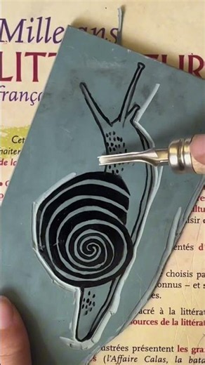 ✨ let’s make a snail stamp ✨ #art #linocut #linogravure