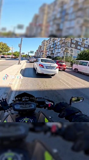 Merhaba Kız Çok Güzel Lan - Sadece ‘Merhaba’ Demek İstemiştim