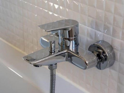 How to Clean Chrome Bathroom Fixtures and Fittings - Tidying Mama