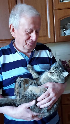 #love#mydad#cute#sweet#mycat#music#zoeweescontrol#beautiful#dlaciebie#dc#viral🥰😍❤️🐱🎶