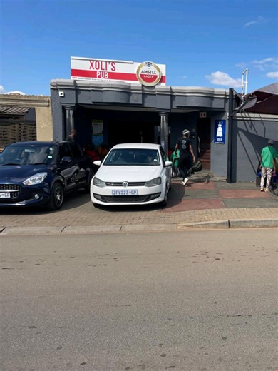 e Zola e Sibindini ka Xoli: Food & Drinks