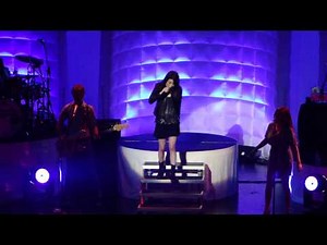Miranda Cosgrove - Kissin' U (Live at Hard Rock Orlando)