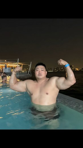 조진형(Jin Hyeong Jo) on Instagram: "Abu Dhabi 🔥"