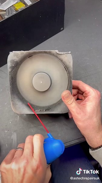 Dusty Xbox Series X gets much needed deep clean #foryoupage #foryou #TechTokTips #tiktokrepair #fyp #satisfying #techtok #clean #xbox #xboxseriesx