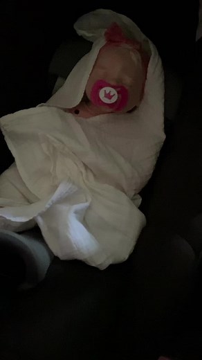 Vidéos de julie_fan_reborn (@julie_fan_reborn) avec son original - julie_fan_reborn