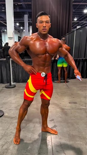 Pro Tan® USA 🇺🇸 on Instagram: "@hejuxian2020 knows the rule. You must stop and pose once you have a flawless @protan_official Competition Tan — especially when at the Olympia! ⭕️ For all of your Competition Tanning needs, Go with the Pros @protan_official! Schedule your next Competition Tan or buy your DIY Tanning Products at PROTANUSA.com (link in bio)! Don’t Step On Stage Without It!💪🏻💪🏼💪🏽💪🏾💪🏿 #protan #teamprotan #bodybuildingtan #mrolympia"